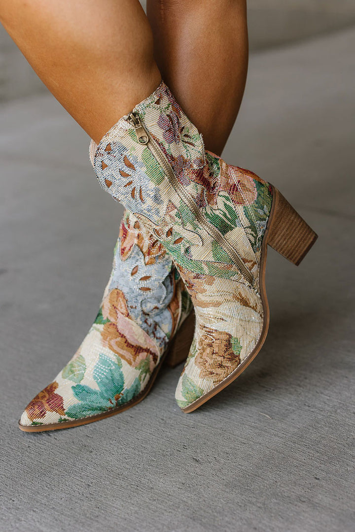 Sorrel Cowgirl Boots - Floral