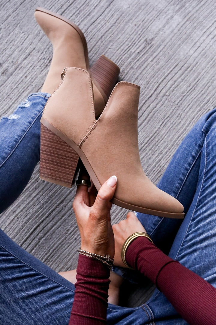 Laura Booties - Camel