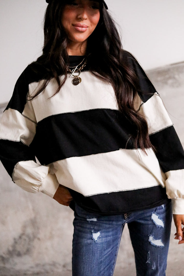 Lizzie Contrast Pullover - Black