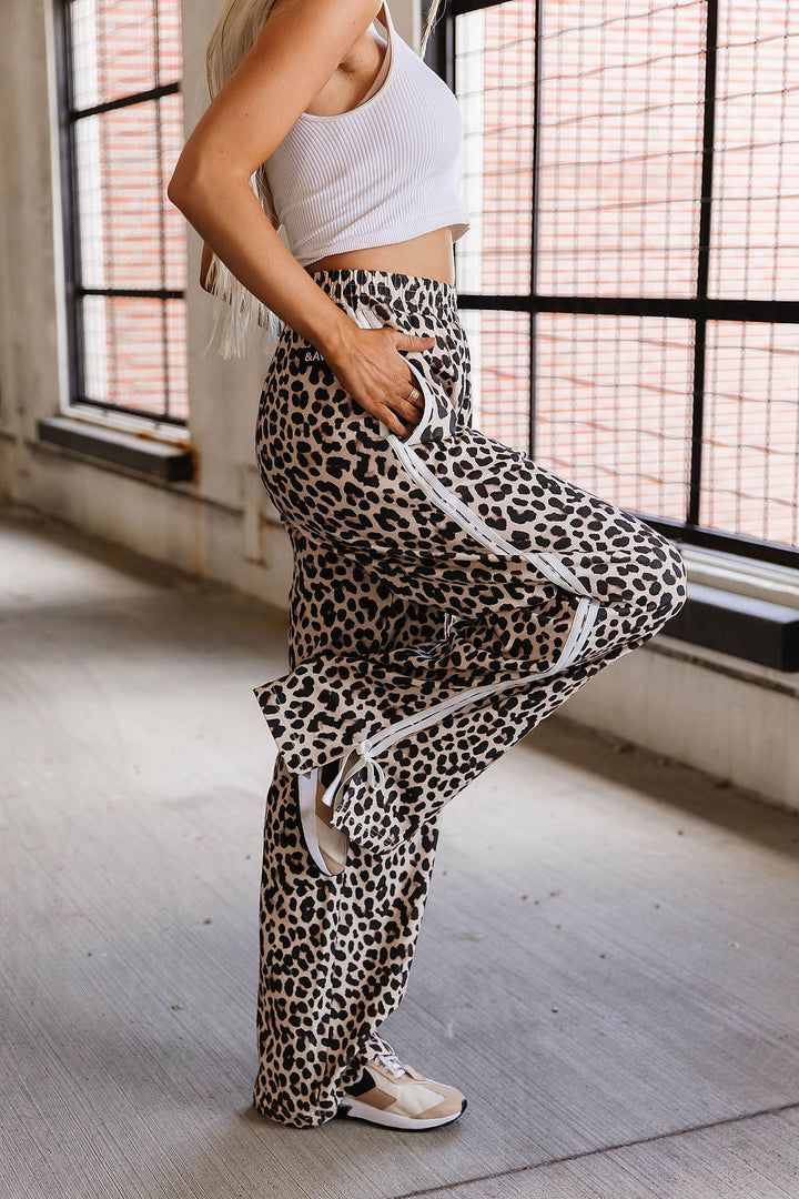 Wide Leg Bow Comfs - Wild Card