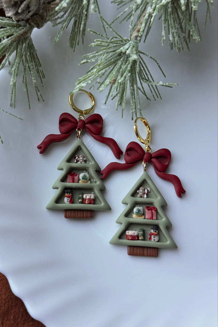 Christmas Tree Shelves