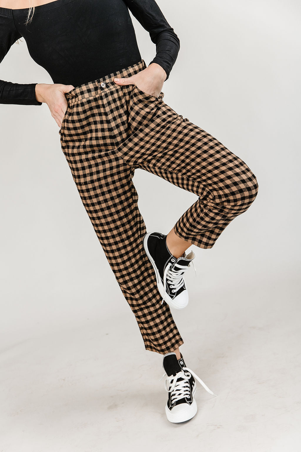 Checked in Cropped Pants