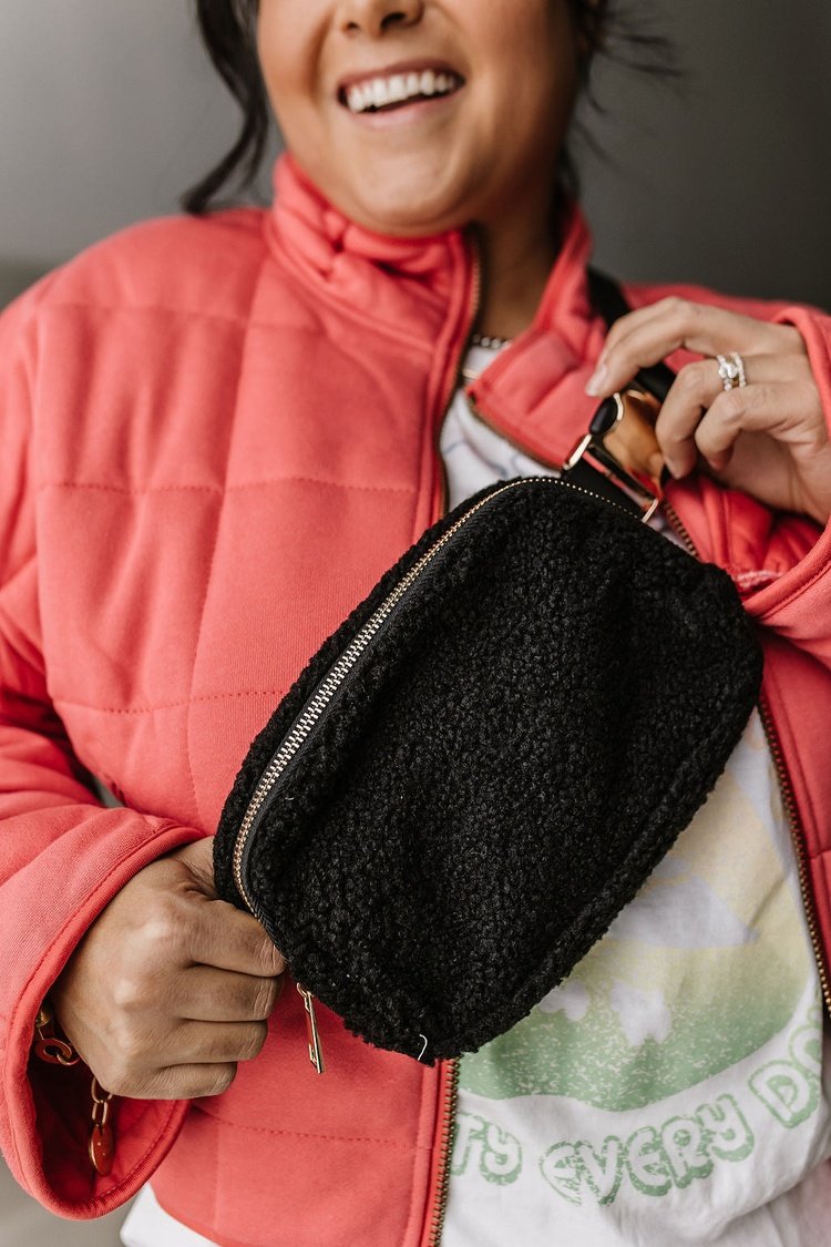 Sherpa Belt Bag - Black - Mindy Mae's Marketcomfy cute hoodies