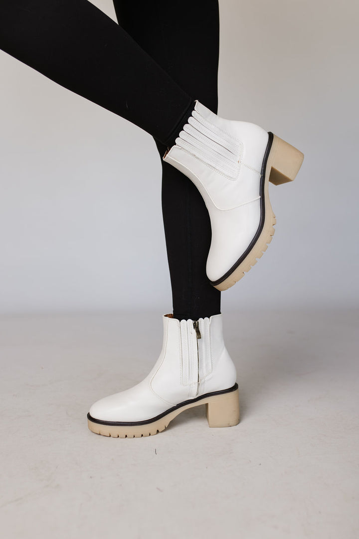 Winnie Boots - Off White